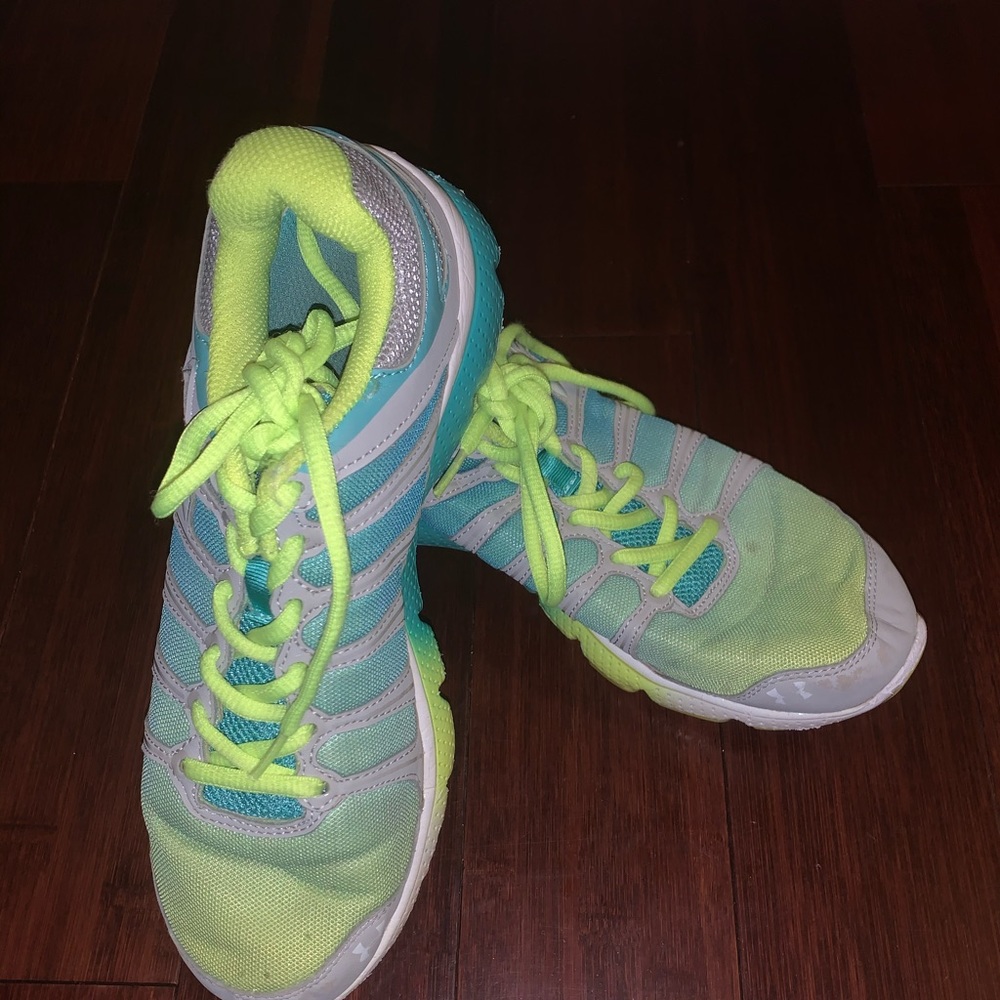 Under armor shoes